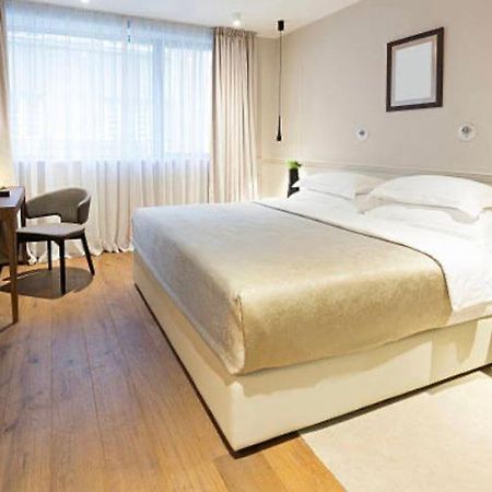 Eden Suites & Apartments Sarandë 外观 照片