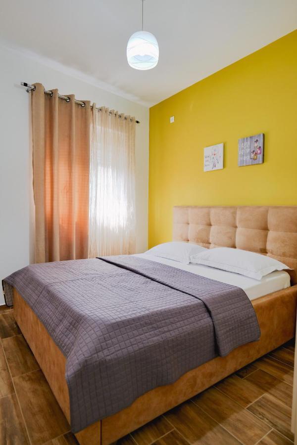 Eden Suites & Apartments Sarandë 外观 照片
