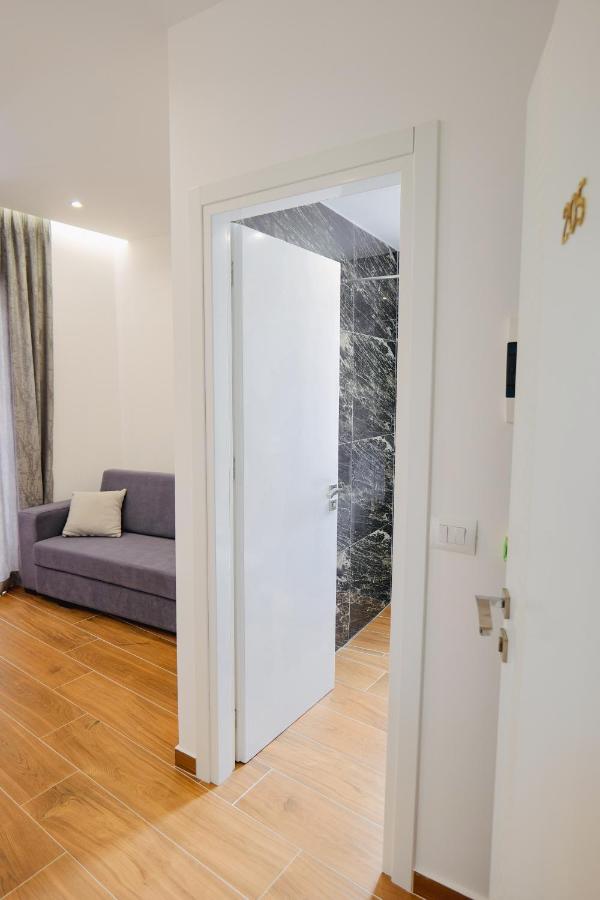 Eden Suites & Apartments Sarandë 外观 照片
