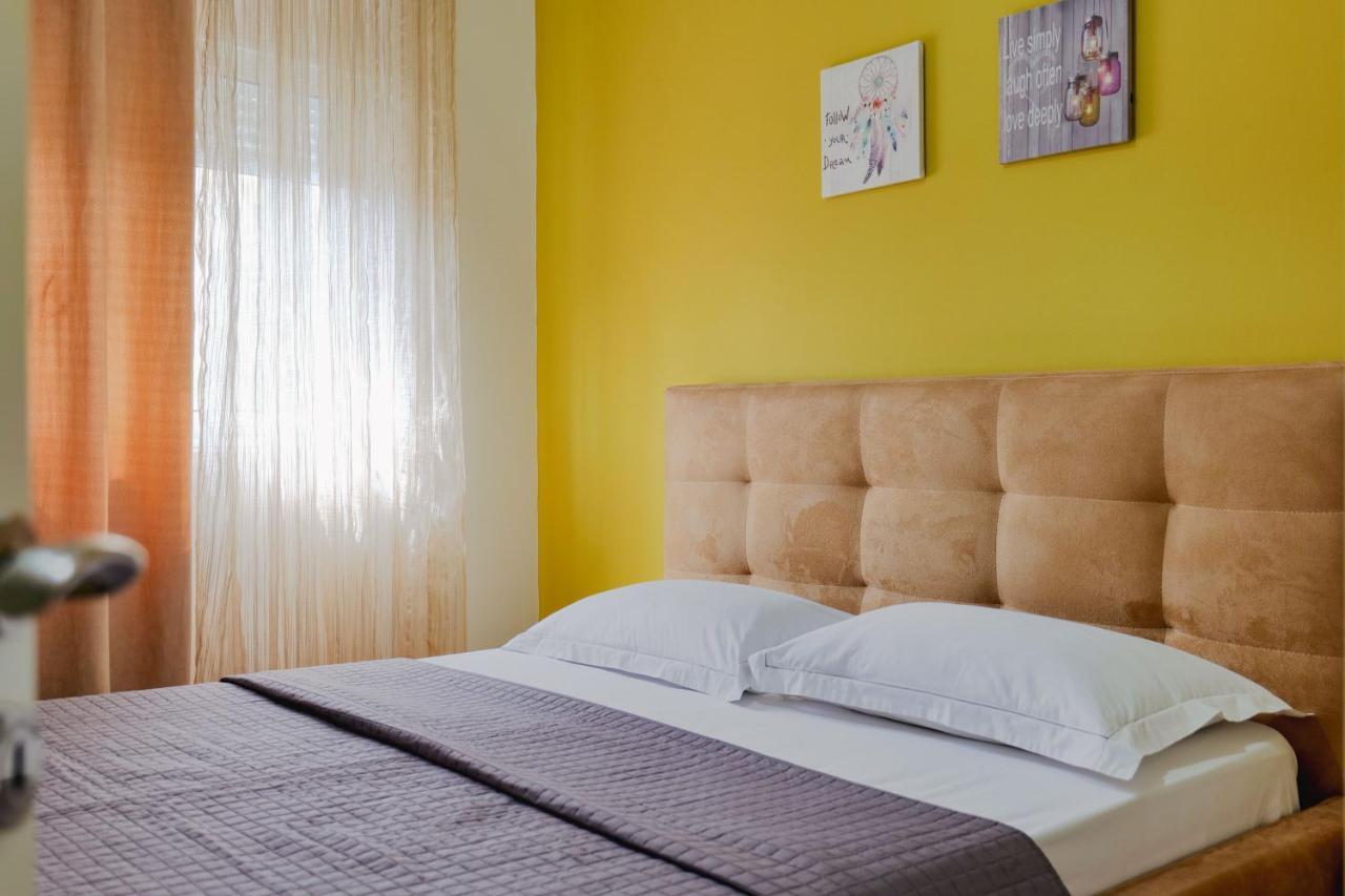 Eden Suites & Apartments Sarandë 外观 照片