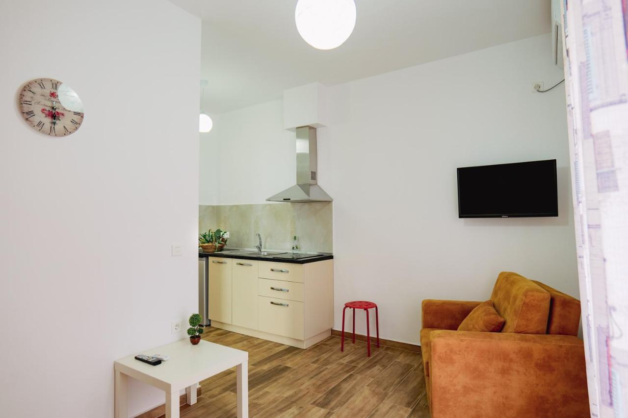 Eden Suites & Apartments Sarandë 外观 照片