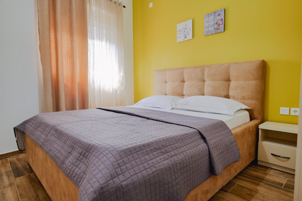 Eden Suites & Apartments Sarandë 外观 照片
