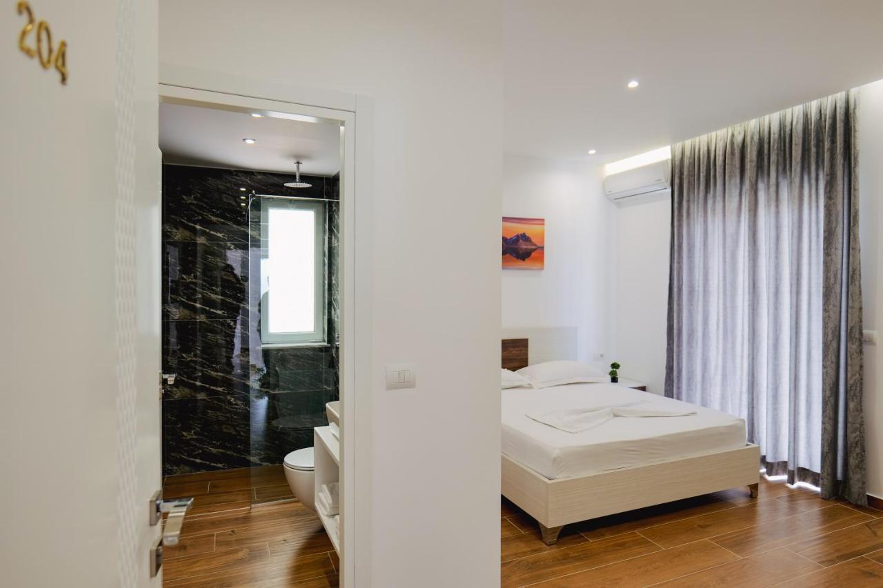 Eden Suites & Apartments Sarandë 外观 照片