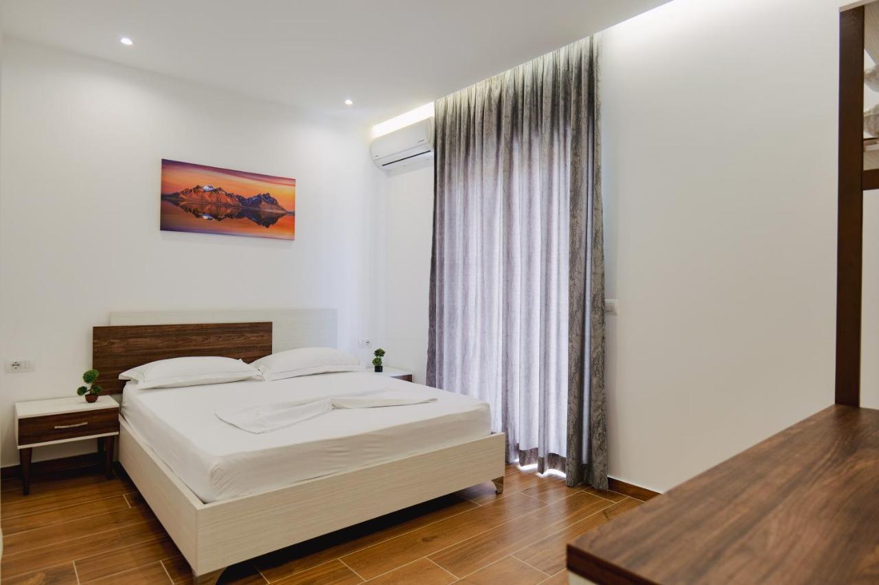 Eden Suites & Apartments Sarandë 外观 照片