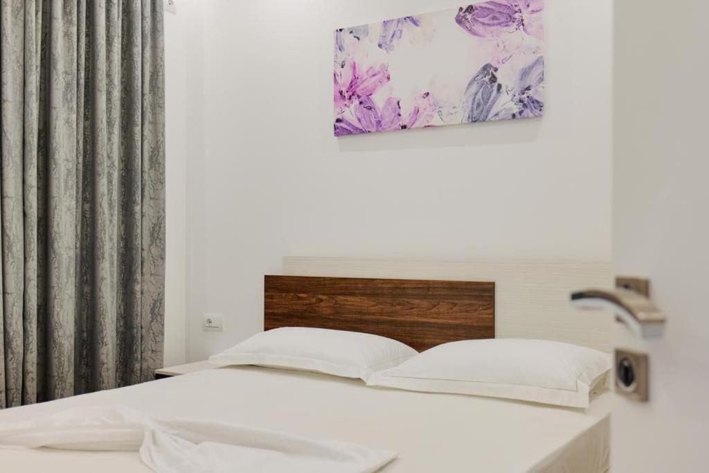 Eden Suites & Apartments Sarandë 外观 照片